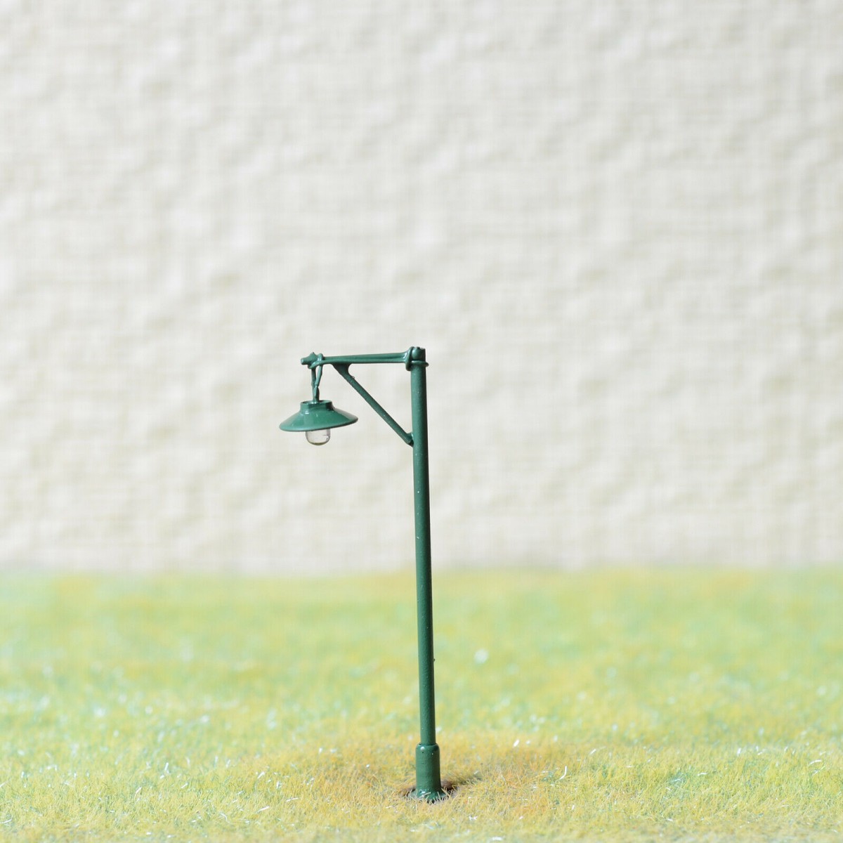 2 x OO / HO scale LED street light Model Train Railroad path lamp post #610sBG